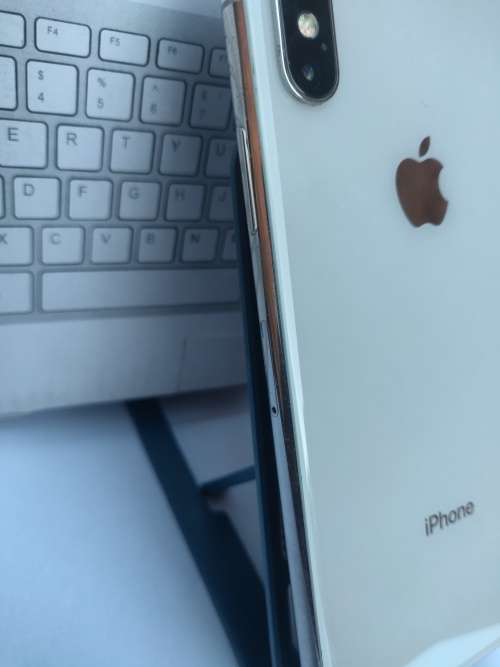 iPhone X || 256GB || Silver|| Excellent Condition