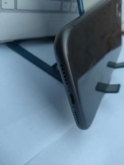 iPhone 11 || 64GB || Black || Practically NEW ||