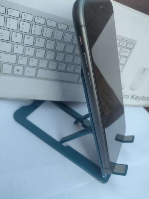 iPhone 11 || 64GB || Black || Practically NEW ||