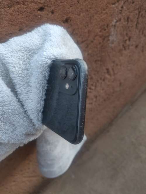 iPhone 11 || 64GB || Black || Good Condition || Please Read