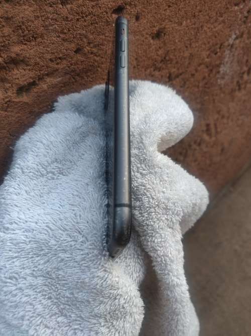 iPhone 11 || 64GB || Black || Good Condition || Please Read