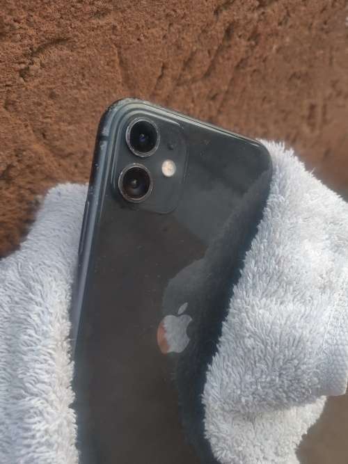 iPhone 11 || 64GB || Black || Good Condition || Please Read