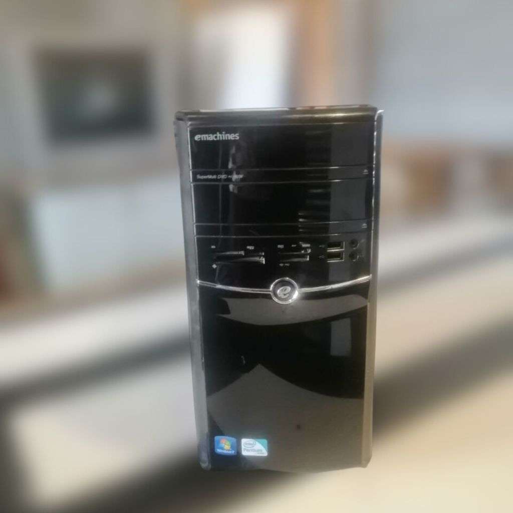 Acer  Computer: Fast SanDisk SSD, Windows 10(64-bit) + 1TB Seagate Drive,Intel E8400, 2GB RAM