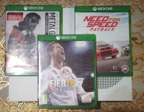 XBOX ONE S 500GB CONSOLE BUNDLE.