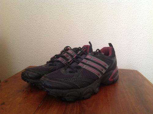 Ladies Adidas Supernova size 5