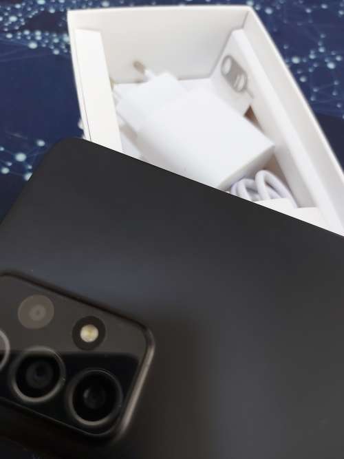 *AS NEW* Samsung Galaxy A72 128GB