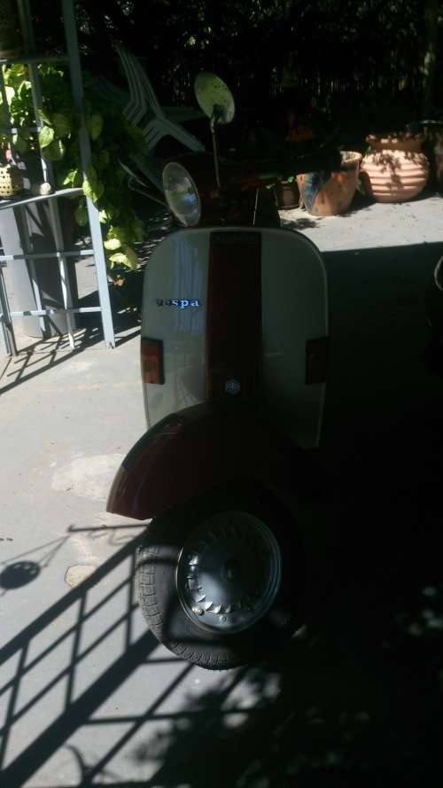 BARGAIN SEE PICTURES TWO SCOOTERS 1981 VESPA & A LML 150CC