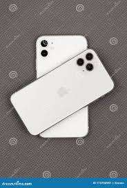 Apple IPHONE 11 !!! 64GB!!! white !!! WATER DAMAGE OR BROKEN