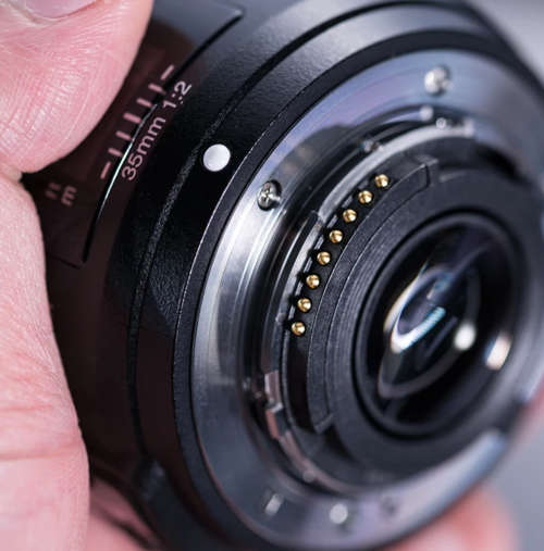 35MM F/2.0  AUTO FOCUS AF LENS FOR NIKON CAMERA