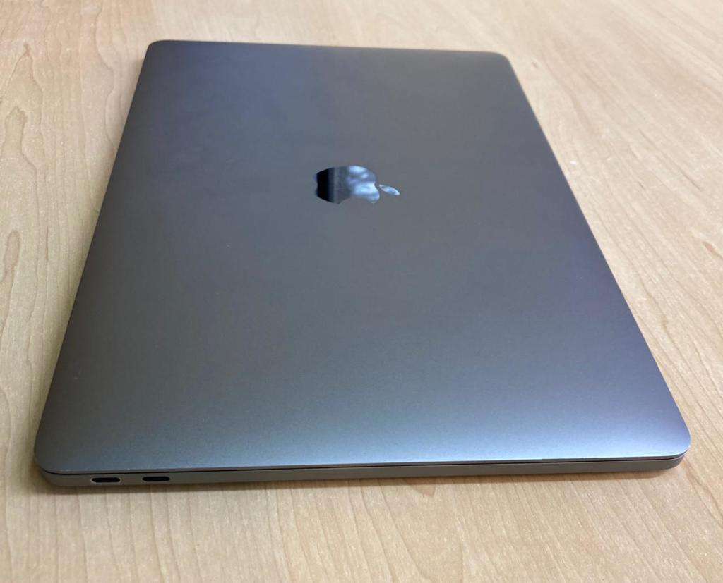 MacBook Pro (13-inch, 2017, Two Thunderbolt 3 ports) Refurbished