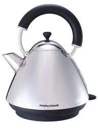 MORPHY RICHARDS Stylish traditional design kettle
