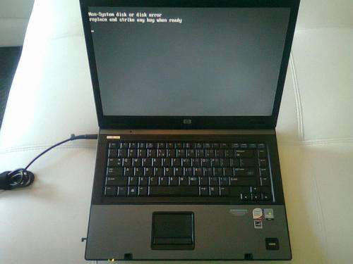 HP COMPAQ 6710B LAPTOP  P4 READ