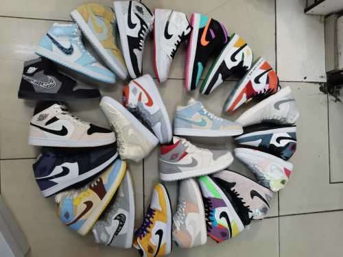 NIKE AIR JORDAN SNEAKERS
