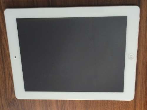 Ipad 2 32GB Wifi only with charger and cable