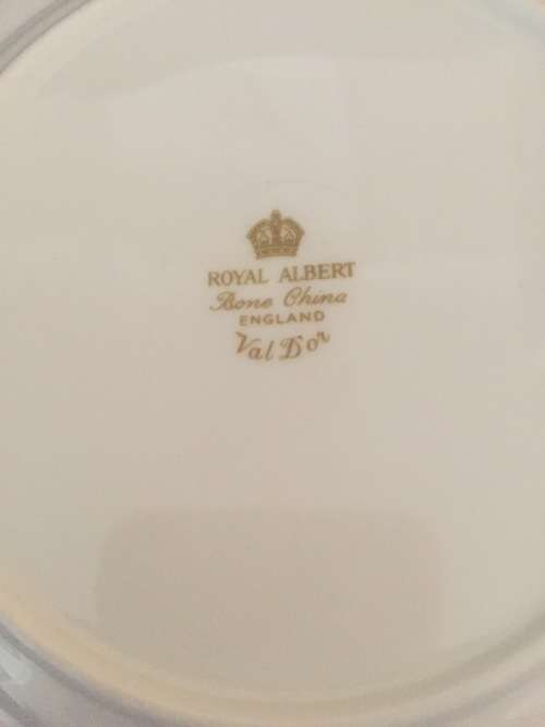 Set of 12 Royal Albert Bhone china "Vald'or sideplates