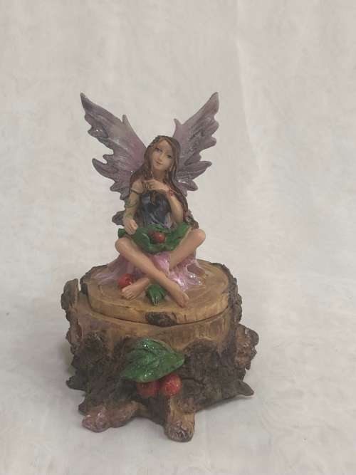 Fairy  - Polyresin Fairy on a Tree Stump - Trinket box - Ornament for Fairy Garden