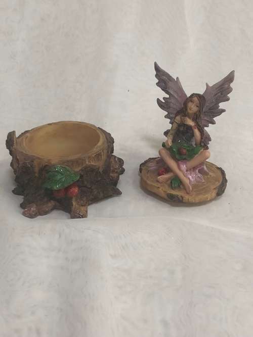 Fairy  - Polyresin Fairy on a Tree Stump - Trinket box - Ornament for Fairy Garden