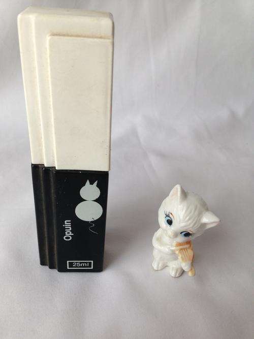 Lovely bone china cat ornament and empty perfume bottel with cat detail