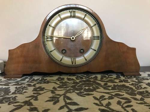 5 x Various clocks a bargain for the collector all at one sale.