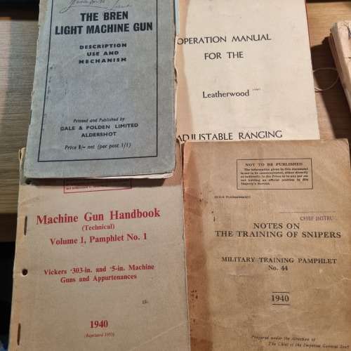 RHODESIA, FOUR SMALL BRIT TRAINING MANUALS USED BY RHODESIAN INSTRUCTORS.(sgt j. pretorius RLI)