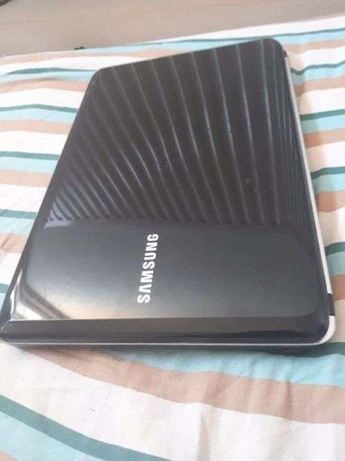 SAMSUNG RV510 NOTEBOOK / 4GB / 500GB / WIN 10 / FREE BAG