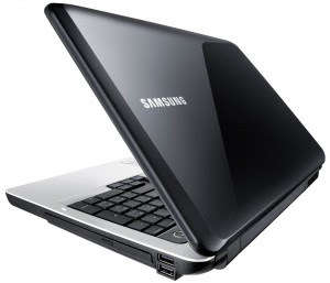SAMSUNG RV510 NOTEBOOK / 4GB / 500GB / WIN 10 / FREE BAG