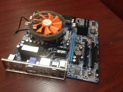 AS NEW!! AMD MAINBOARD + CPU + RAM BUNDLE!
