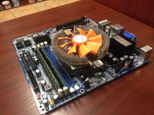 AS NEW!! AMD MAINBOARD + CPU + RAM BUNDLE!