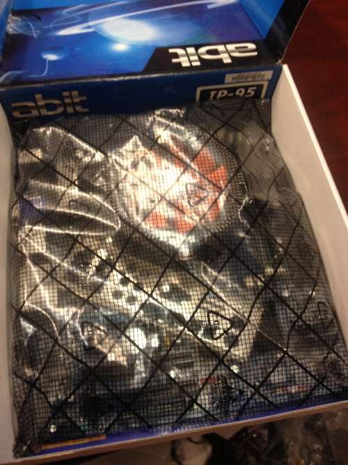 AS NEW!! AMD MAINBOARD + CPU + RAM BUNDLE!