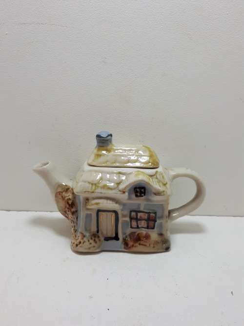 Mini Cottage Teapot