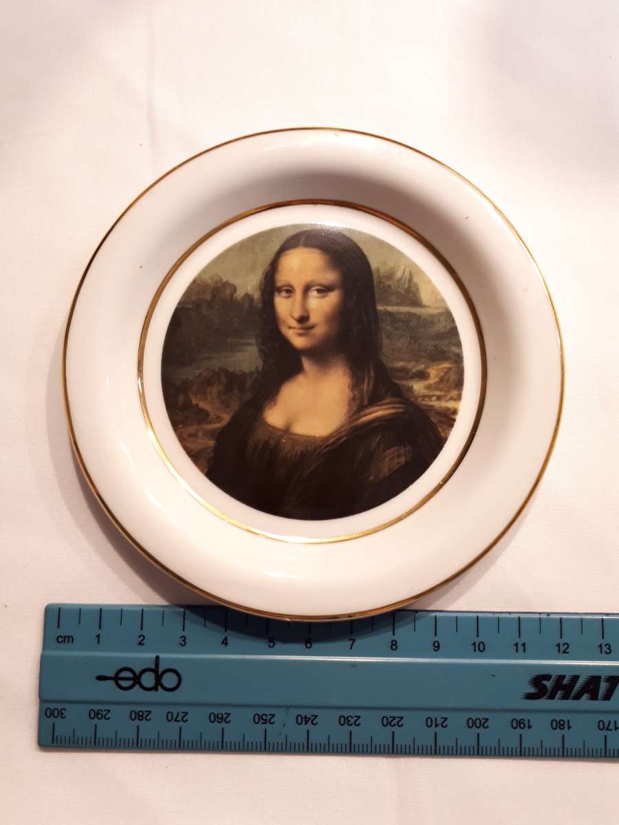Collection Plate of Mona Lisa Design by by Leonardo da Vinci 1452  1519