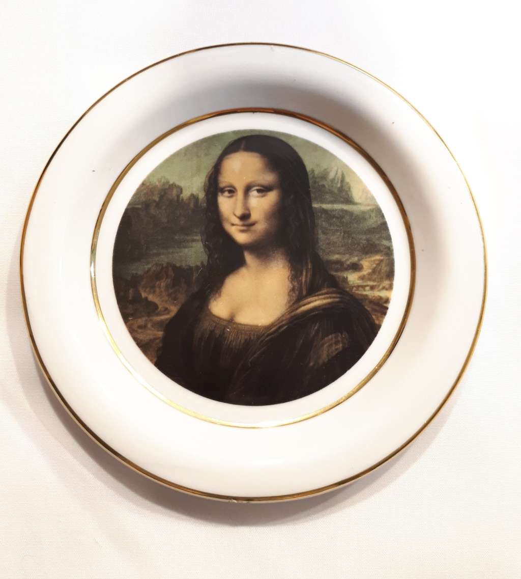Collection Plate of Mona Lisa Design by by Leonardo da Vinci 1452  1519