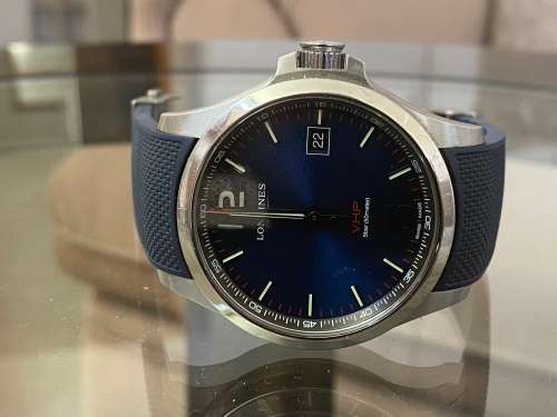 LONGINES CONQUEST VHP (2019) Beautiful condition!