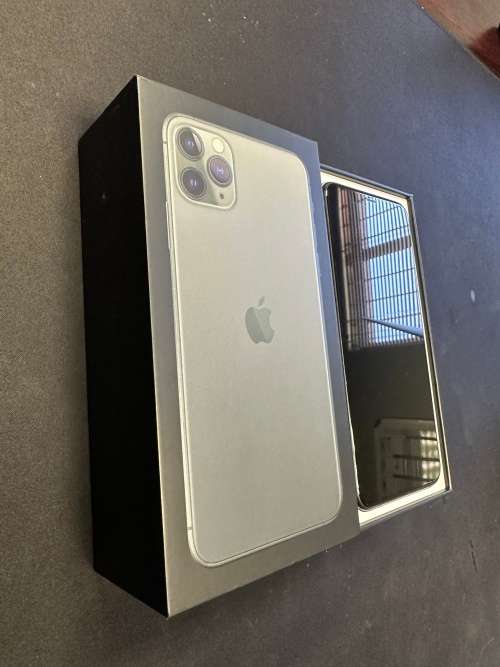 IPhone 11 Pro Max 256G (Midnight Green) Pre Owned