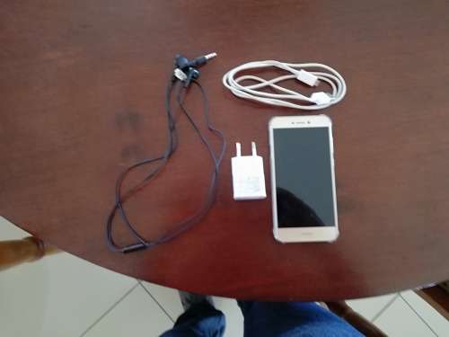 Huawei p8lite 2017 gold mint condition