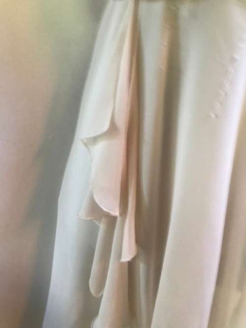 Suits a size 14 / 38 Kelso by Edgars cream embellished top posh!