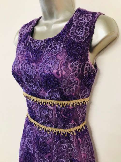8 - 10 / 32 - 34 purple and gold  vintage 1940s evening gown floor length.