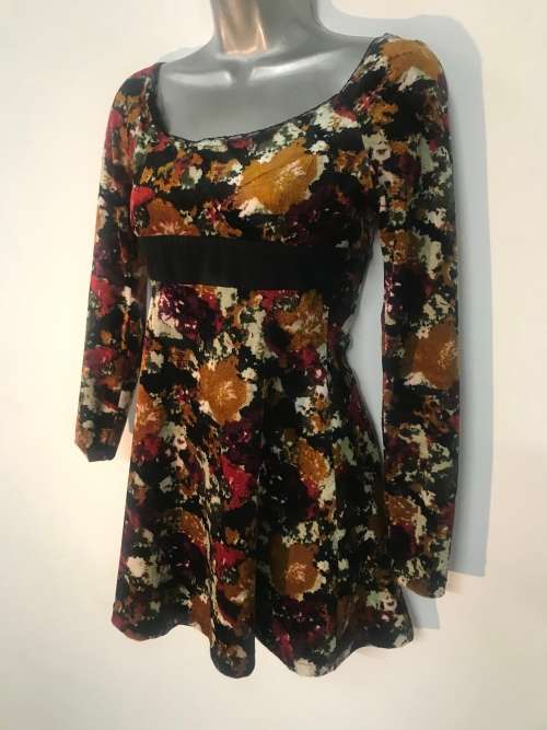 10 / 34 vintage inspired floral velvet dress