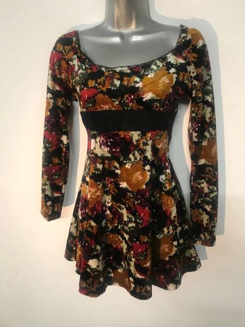 10 / 34 vintage inspired floral velvet dress