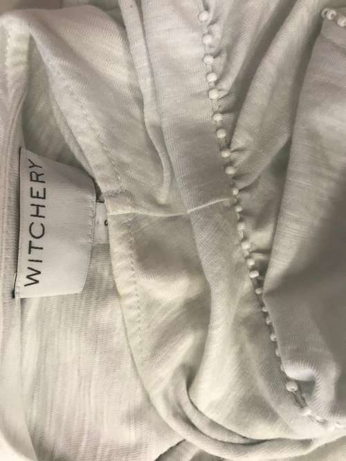 12  / 36 pretty WITCHERY designer t-shirt tops