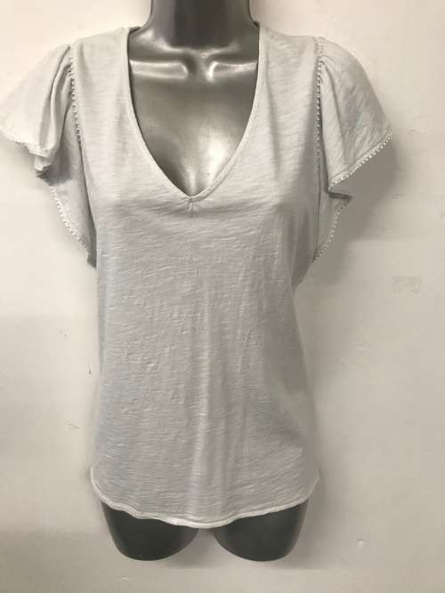 12  / 36 pretty WITCHERY designer t-shirt tops