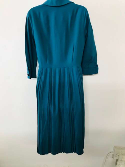 1940s true vintage blue dress must see.generous 10 / 34 MUST EE.