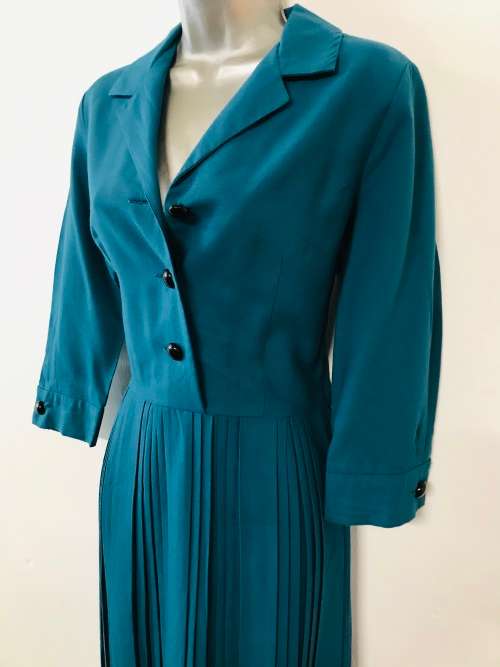 1940s true vintage blue dress must see.generous 10 / 34 MUST EE.