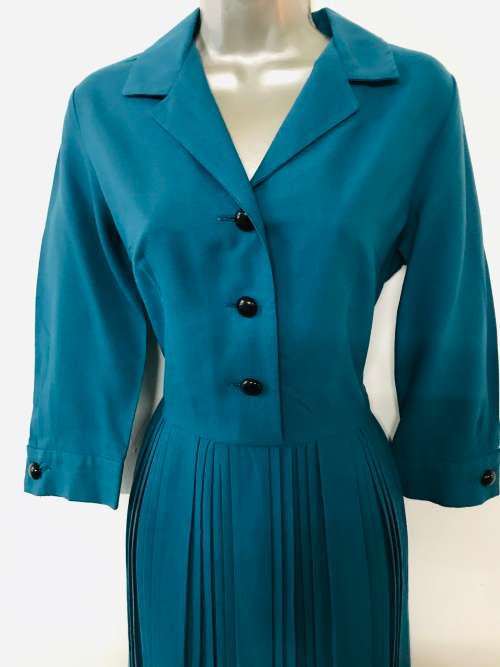 1940s true vintage blue dress must see.generous 10 / 34 MUST EE.
