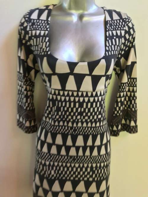 12 - 14 / 36 - 38 Diane Von Furstenberg designer dress
