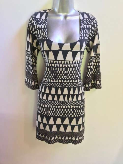 12 - 14 / 36 - 38 Diane Von Furstenberg designer dress