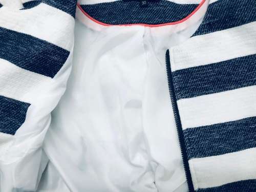 10 / 34 lined striped jacket - quality jacket fitted. Lovely on.