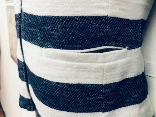 10 / 34 lined striped jacket - quality jacket fitted. Lovely on.