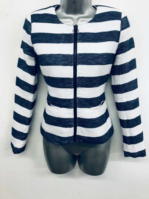 10 / 34 lined striped jacket - quality jacket fitted. Lovely on.