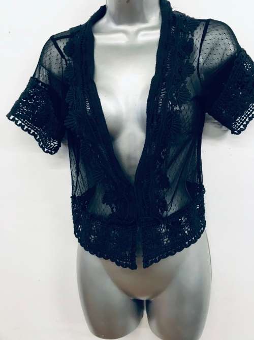 10 - 12 / 34 - 36 gorgeous black lace crochet ornate jersey top over a camisole top